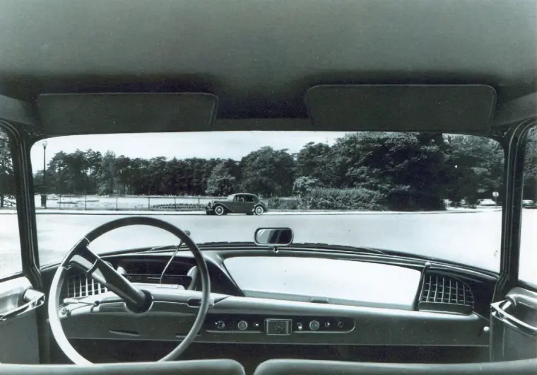 Ansicht "Onze Auto's, een tochtje door de tijd" DS19 dashboard