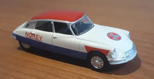 [W15776] Citroën DS19 1958 Cycliste 1:64